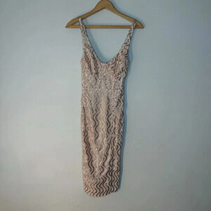 Hello Molly NWT Nude Rose Gold Bodycon Midi Dress Sz 2 Sequins Sweetheart